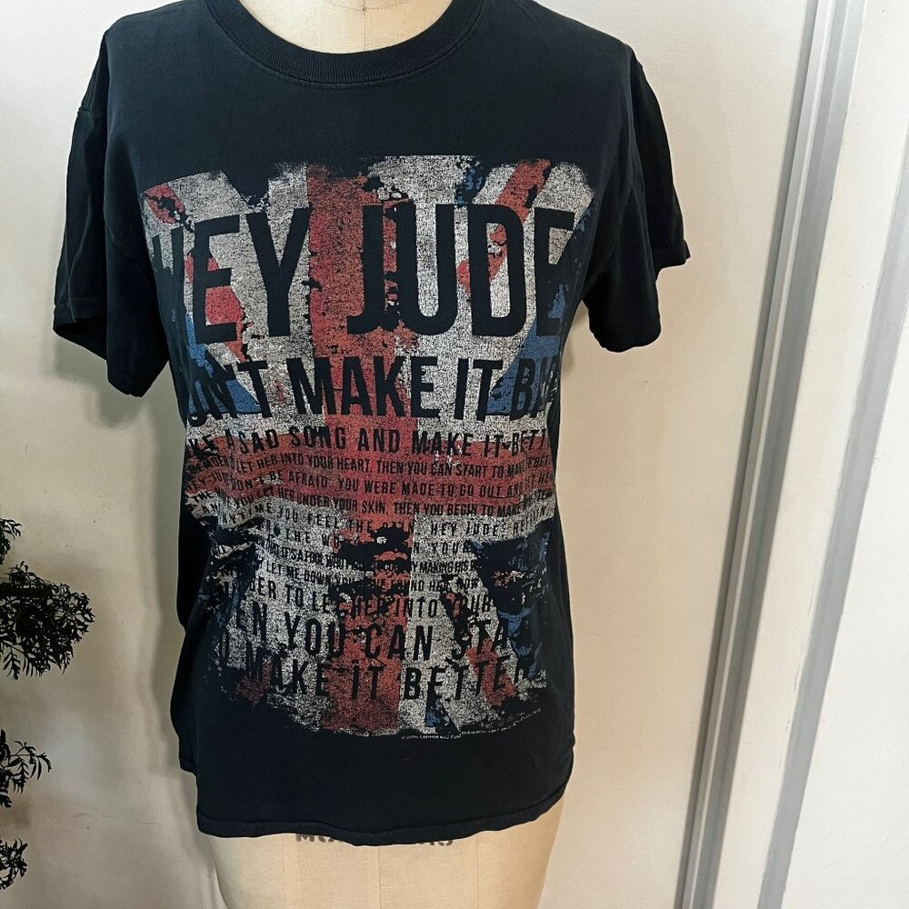 Beatles Hey Jude  Union‎ Jack Distressed/Thrashed T Shirt Size Small